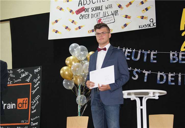 Heute beginnt der Rest des Lebens David Hohl aus Hambuch (Klasse 10a) wurde für das beste Zeugnis des Qualifizierten Sekundarabschluss I (1,14) geehrt.