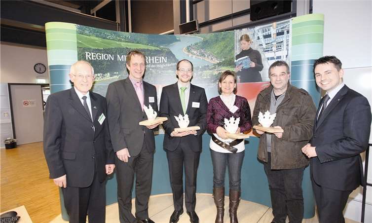 David Langner Staatssekretär im Ministerium für Soziales, Arbeit, Gesundheit und Demografie, Erich Metzdorf Mitinhaber der Fa. M & S Zahntechnik in Trier, Stefanie Neifer Inhaberin der Frisur-Manufaktur in St. Katharinen, Benedikt Huf Geschäftsführung der Firma Huf-Haus GmbH & Co. KG, Hartenfels, Maximilian Mumm Bürgermeister der Verbandsgemeinde Maifeld und Werner Schmitt Stellvertretender Vorsitzender der Initiative Region Mittelrhein (v.re). privat