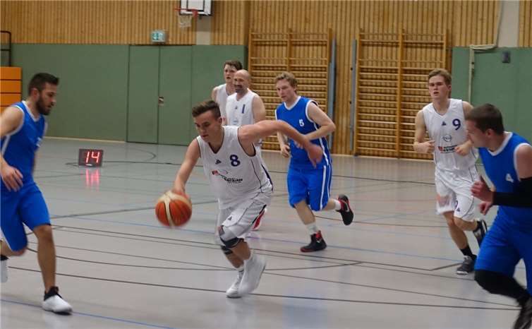 David Süsser (Nummer acht) war mit 30 Punkten Topscorer gegen Eitorf.Foto: privat