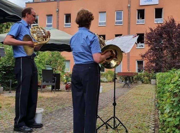 De Bewohner erfreuten sich an den Klängen des Konzertes. Foto: privat