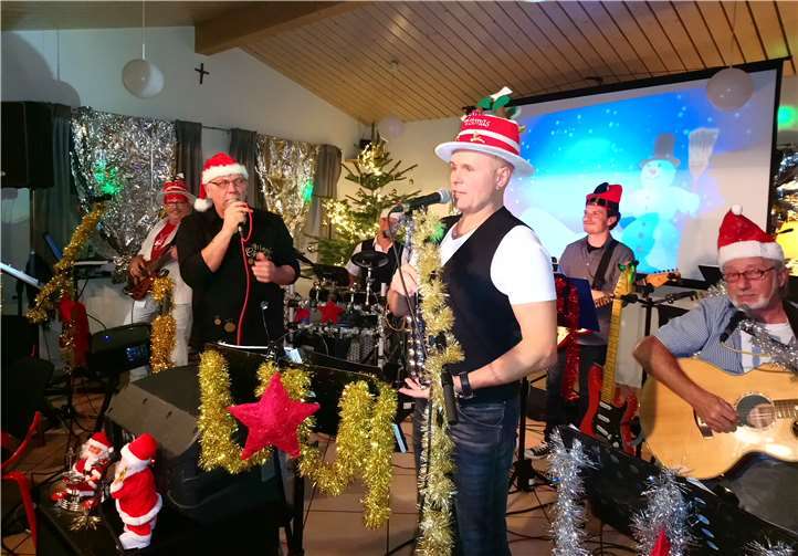 „De Sockeschöss“ sorgten für reichlich Stimmung. privat