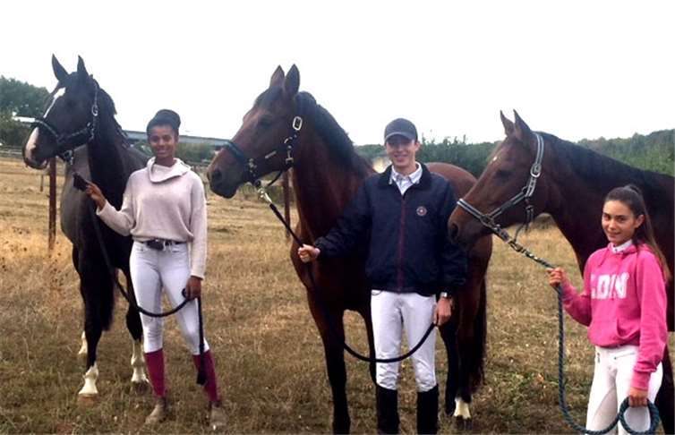 Debby, Noah und Gil (v.l. ) bereiten sich auf das Turnier vor.BV