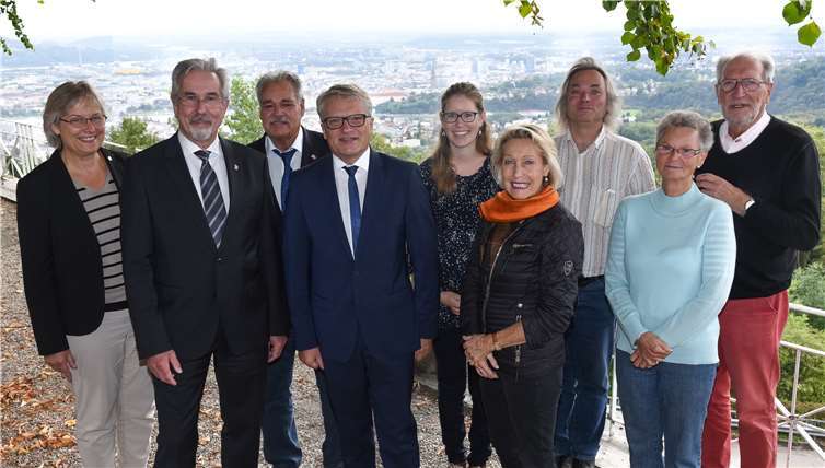 Delegation der Stadt Linz am Rhein zu Besuch in Linz/Donau, v.l.n.r.: Stadträtin Anja Birrenbach, Bürgermeister Hans Georg Faust - Linz/Rh., Beigeordneter Michael Schneider, Bürgermeister Klaus Luger - Linz/Donau, Tourist-Info Leiterin Daniela Maier, Stadträtin Gezina Stuip, Günter Birrenbach, Monika Birrenbach und Wolfgang Diegmann. Fotograf Michael Dworschak der Stadt Linz/Donau