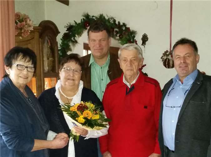 Dem Ehepaar Welter wurde zur Diamantenen Hochzeit gratuliert. Privat