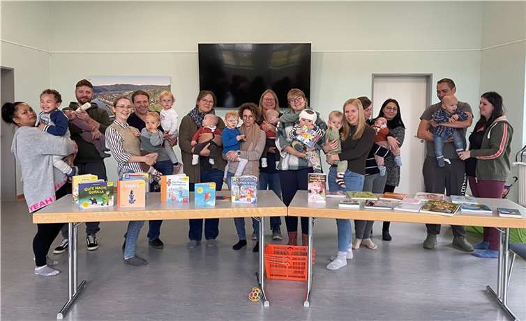 Dem Lesespaß auf der Spur war Elke Hartung, die den Eltern einige Tipps mit auf den Weg gab. Foto: Christa Fröhlich