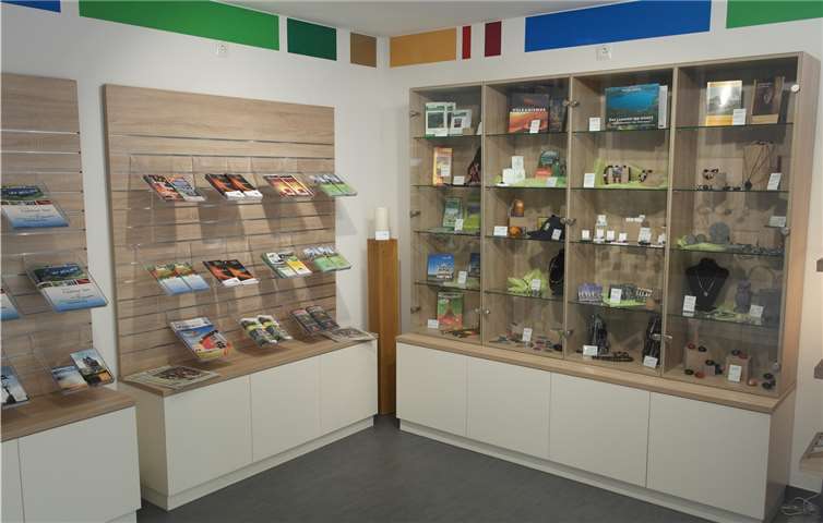 Dem Prüfer des Deutschen Tourismusverbandes gefiel vor allem die Einbindung regionaler Gesteinsarten und die innovative Auslage.