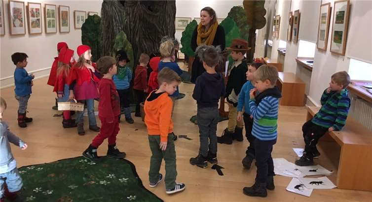 Dem Rotkäppchen auf der Spur waren die Kinder des Sonnengartens.  Stadt Meckenheim