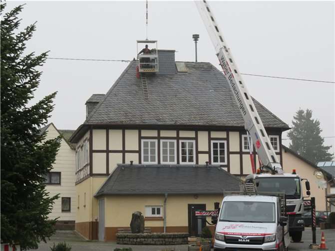 Demnächst soll auch die Sirenenanlage auf dem Rathaus wieder eine neue Abdeckung erhalten. Foto: privat