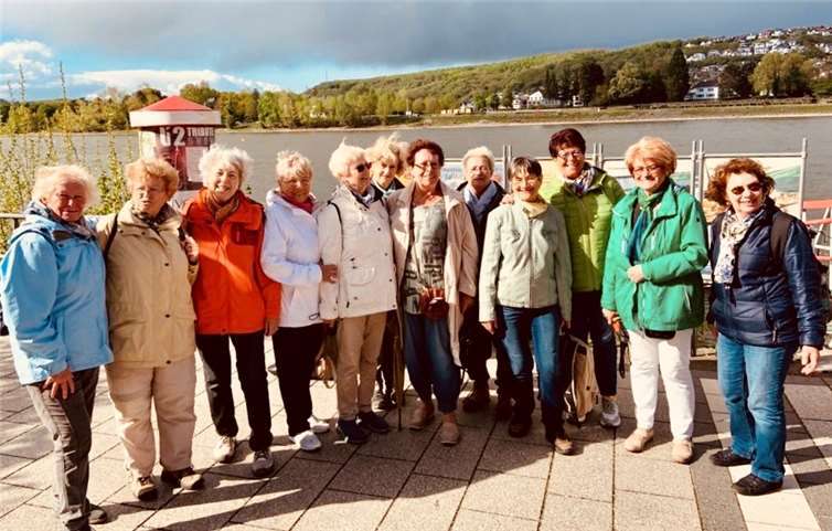 Den Abschluss der Frühjahrswanderung machten die Damen der TVR-Montagsriege, in einem Restaurant an der Rheinpromenade Remagen.Foto: privat