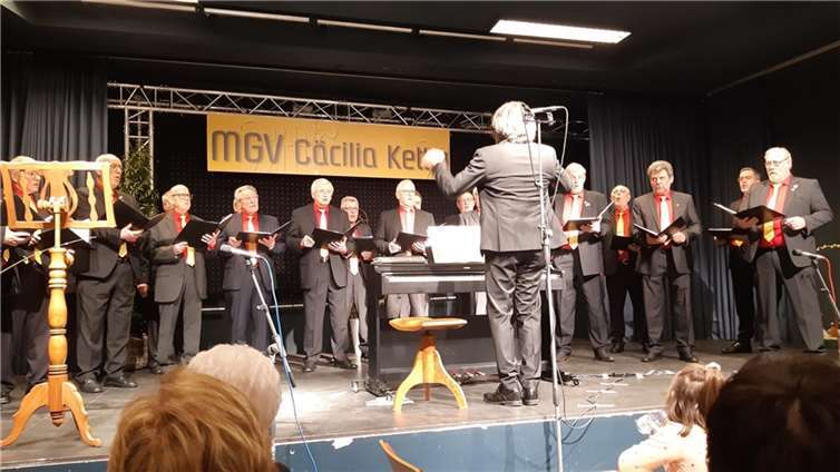 Den Anfang machte der MGV „Cäcilia“ Kettig mit Liedern von Schubert bis zu den Wise Guys.  Foto: privat