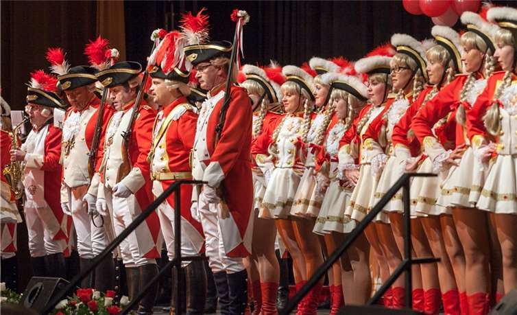 Den Auftakt bei der Proklamationssitzung in der restlos ausverkauften Aula des Schulzentrums Berkum machte die Prinzengarde Alfter.