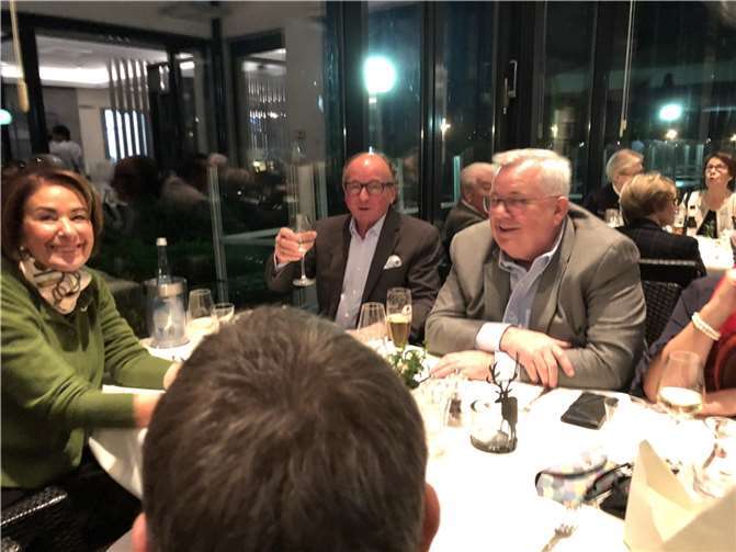 Den Bericht des Vorstands nahmen die Mitglieder der Gesellschaft, darunter auch Oberbürgermeister a.D. Achim Hütten und Gattin Petra zur zustimmenden zur Kenntnis. Fotos: privat