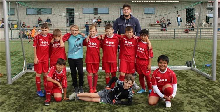 Den E I-Junioren (Jahrgang 2011 und jünger) gelang ein 12:4-Sieg gegen den FC Pech 2. Fotos: privat