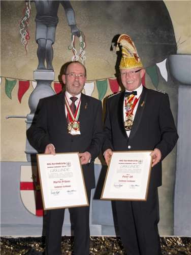 Den Goldenen Schängel 2013 erhielten (v. l.) Martin Prümm (Baudezernent der Stadt Koblenz) und Peter Olf (Präsident CCKK).
