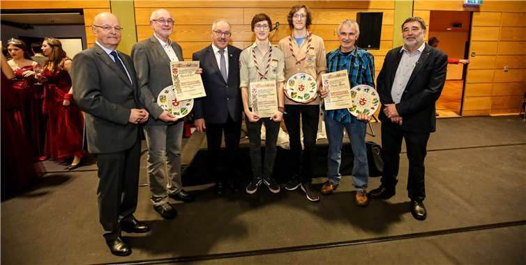 Den Neujahrsempfang nahm Ortsbürgermeister Andreas Perscheid zum Anlass, verdiente Bürger zu ehren.  Fotos: EP