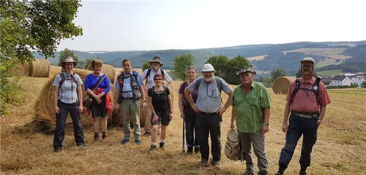 Den Obergermanisch-Rätischen Limes entlang führte die jüngste Wanderung des Taunusklubs Bad Ems. privat