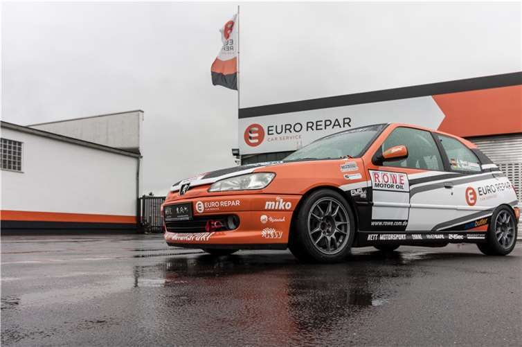 Den Peugeot 306 S16 („Alteisen“) bei der Teampräsentation im März. Foto: Andreas Krein Photography