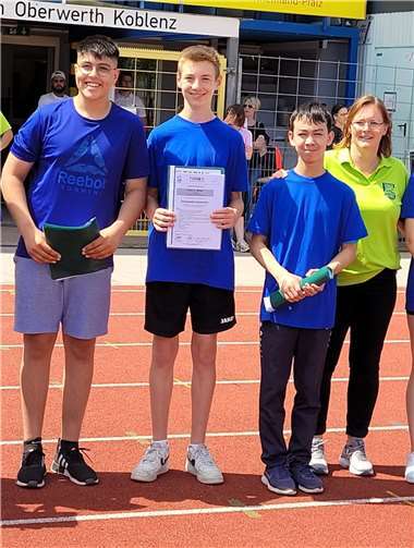 Den Trainer-Assistenten wurden die Lizenzen übergeben.  Foto: Turnverein Vallendar