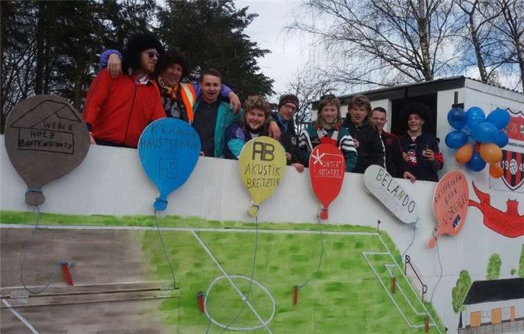 Den Zustand des Sportplatzes thematisierte der Wagen des SV Wershofen/Hümmel. Foto: privat