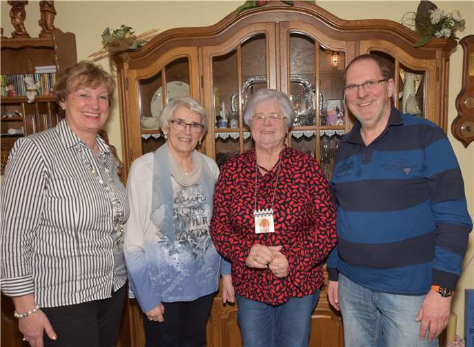 Den ersten Orden erhielt Irmgard Köbbing.Fotos: Walter Köbbing