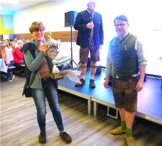 Den ersten Platz im Einzelwettbewerb belegte mit 49,1 Ringen Kerrin Raabe(DLRG).