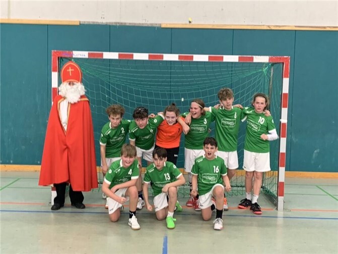 Den ganzen Tag war der Nikolaus in der Halle. Foto: privat