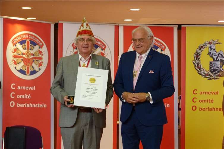 Den goldenen Verdienstorden am Bande des RKK erhielt CCO-Vorsitzender Helmut Hohl.