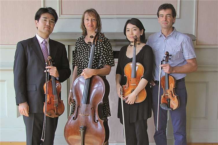 Den interessanten kammermusikalischen Abend werden gestalten: Birgit Salzwedel - Flöte, Megumi Hashiba - Klavier und Cembalo, Ayumu Ideue - Violine, Nanako Tsuji - Viola und Bettina Hagedorn - Violoncello.  Privat