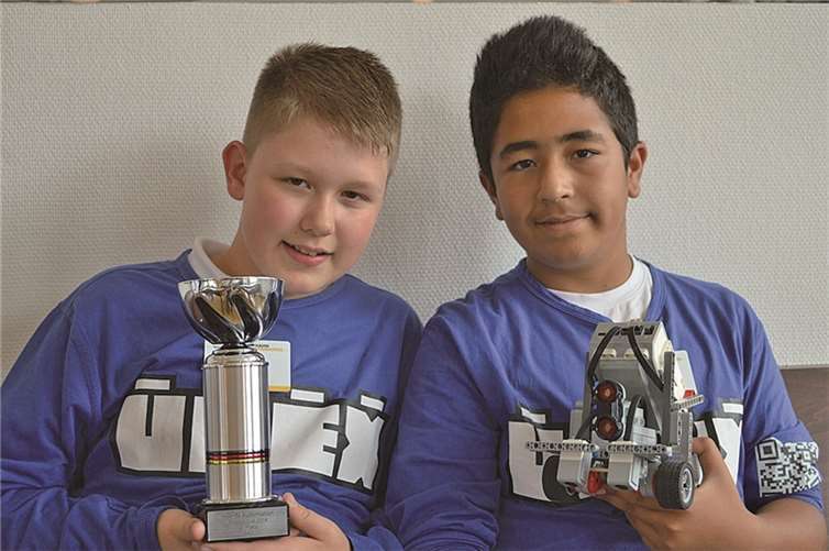 Den zweiten Preis bekamen Tobias Geissler und Ali Ahmadyar von UMEX I.