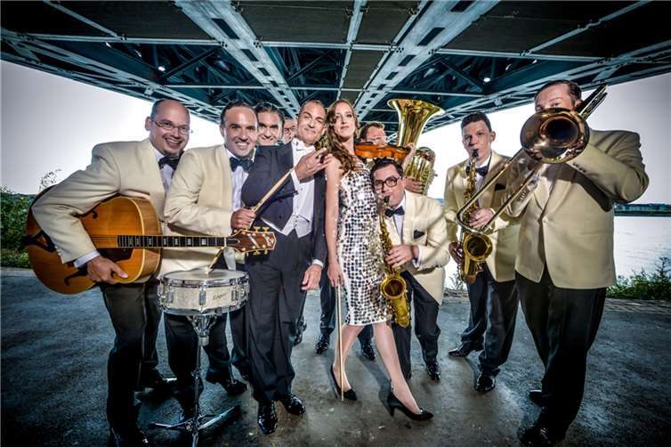 Denis Wittberg und seine Schellack-Solisten. Foto: www.ulrich-wolf.de