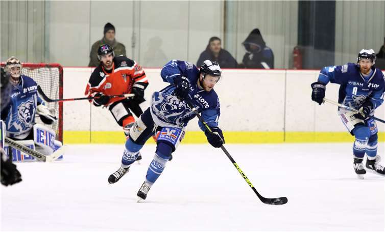 Dennis Appelhans, in der Saison 2017/18 noch Mitspieler von Dinslakens Trainer Milan Vanek in Ratingen, erzielte drei Tore gegen die Kobras.privat