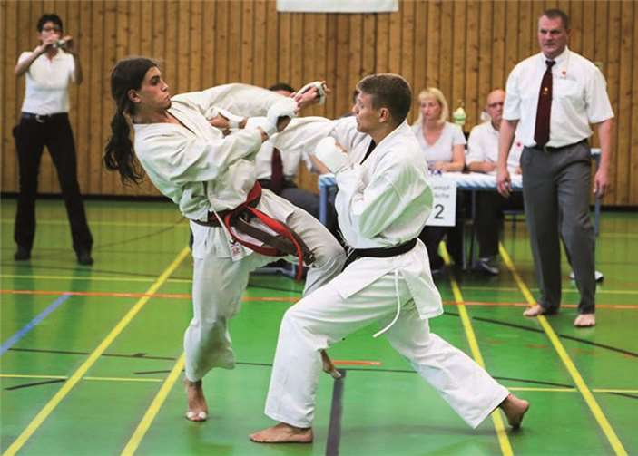Dennis Klassen (r.) aus Remagen gewann mit der deutschen Mannschaft gegen Tschechien.