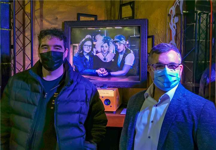 Dennis Mohr (re.) Stadtratsmitglied und Landtagskandidat der FDP, machte sich vor Ort zusammen mit Oliver Grabus ein Bild von der Situation.Foto: FDP