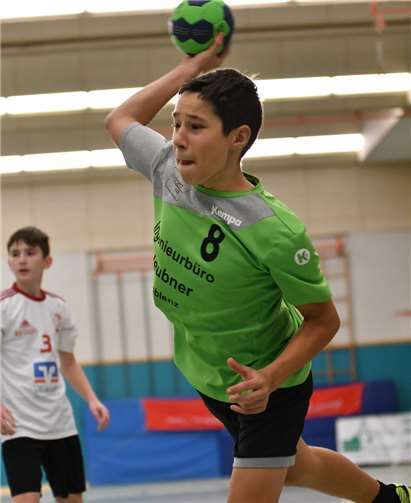 Dennis Schubach beim Torwurf Grün-Weiß Mendig.Foto: privat