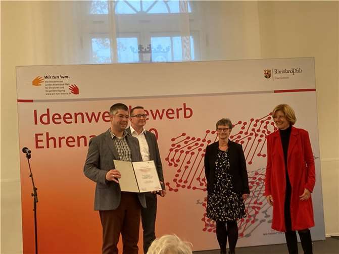 Dennis Swirsky (1.Vorsitzender), Benjamin Christen (2.Vorsitzender), Barbara Weber (Kassiererin), Malu Dreyer. Foto: privat