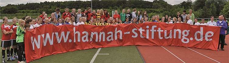 Der 1. FC Rheinbach veranstaltete erstmals ein Benefizturnier für U15-Juniorinnen zugunsten der Hannah-Stiftung. privat