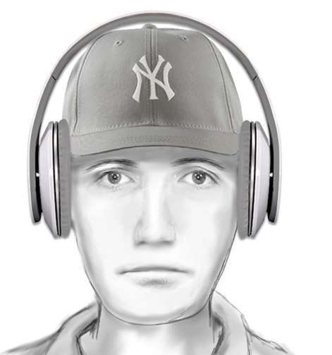 Der 1. Täter, der Haupttäter, wird folgendermaßen beschrieben: Etwa 20 bis 30 Jahre alt, etwa 180 cm groß, schlank. Bekleidet war er mit einem grau/beigen Kapuzenpulli, grau/beiger Hose, grauen Turnschuhen, einem silberfarbenen Kopfhörer, grauer NY-Baseballkappe – vor der Tat eventuell schwarze Kappe.