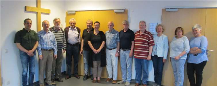 Der 1. Vorsitzende, Werner Rex (2 v.li.) mit Vereinsmitgliedern.Privat