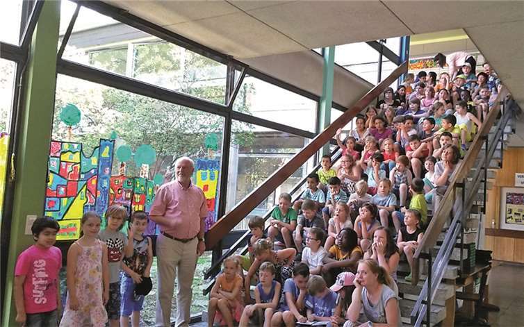 Der 1.Vorsitzende Bernd Wangelin lobte die Grundschüler der Pestalozzischule für ihr Engagement.privat