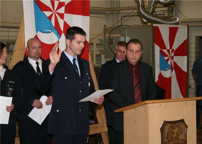 Der 2. stellvertretende Wehrleiter der VG Brohltal Markus Meid legte den Amtseid ab.