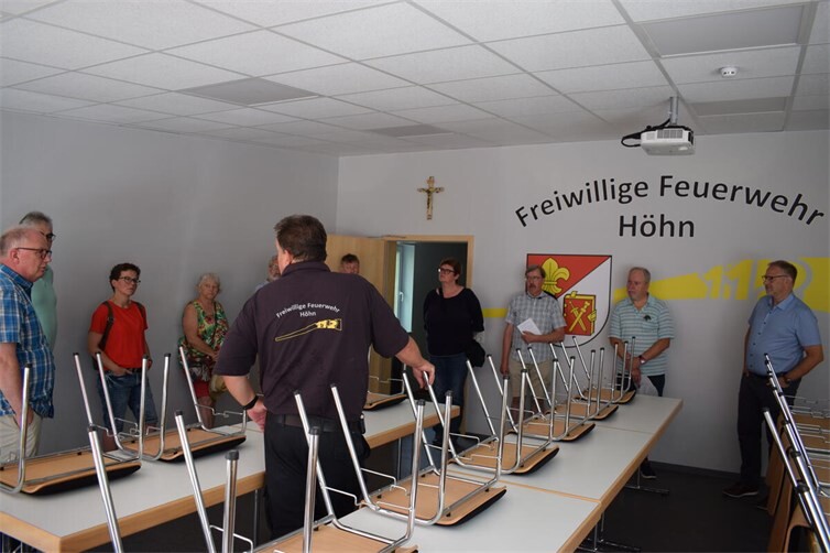 Der 2013 weitgehend in Eigenleistung für ca. 40 Personen errichtete Unterrichtsraum der Feuerwehr war ebenfalls Bestandteil des Rundganges.