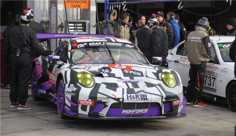 Der 500 PS starke Porsche GT3 von Lucas Luhr.