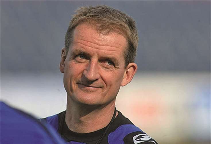 Der 54-Jährige erhält beim Regionalligisten einen Vertrag als Cheftrainer bis zum 30. Juni 2016. privat