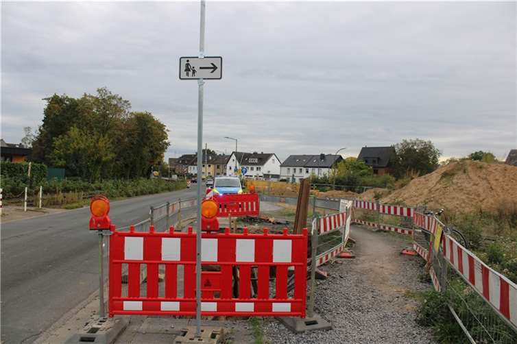 Der 82-Jährige stürzte in diese Baugrube.  Foto: Kreispolizeibehörde Rhein-Sieg-Kreis