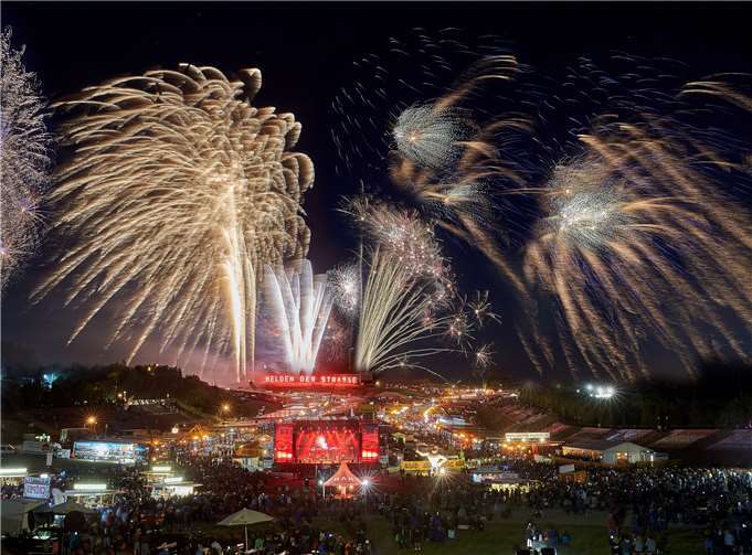 Der ADAC Truck-Grand-Prix endet immer mit einem fulminanten Feuerwerk. Thomas Frey