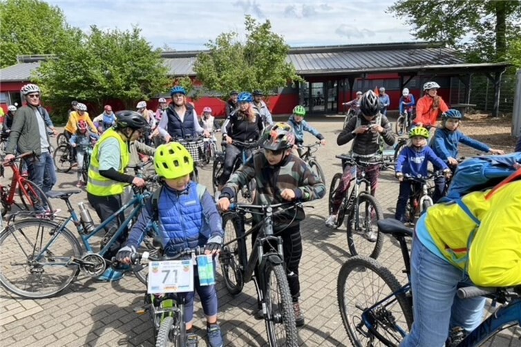 Der ADFC fordert mit seiner Fahrraddemo unter anderem sicherere Radwege für Kinder.
