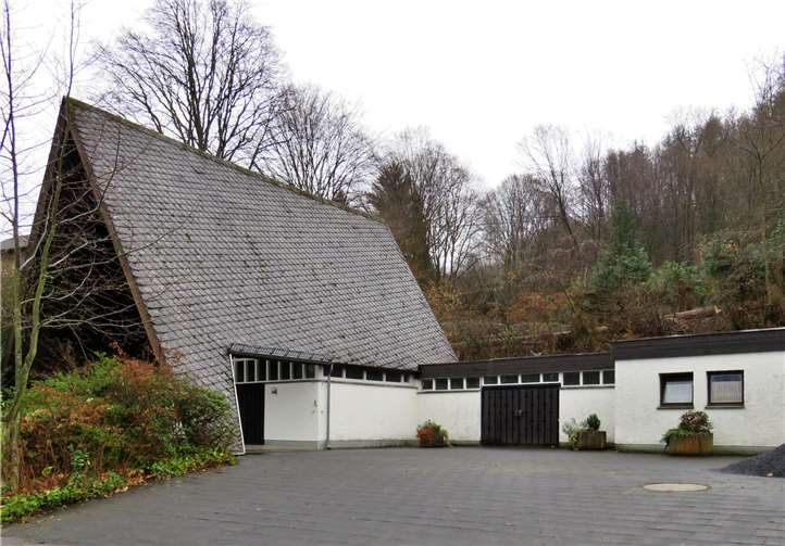 Der Abbruch und Neubau der Friedhofshalle wird gefördert.