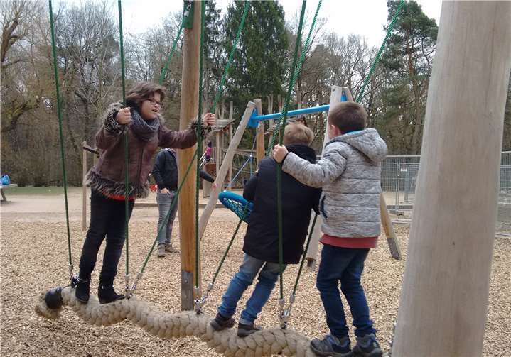 Der Abenteuerspielplatz im Tierpark „Waldau“ wurde ausgiebig getestet .