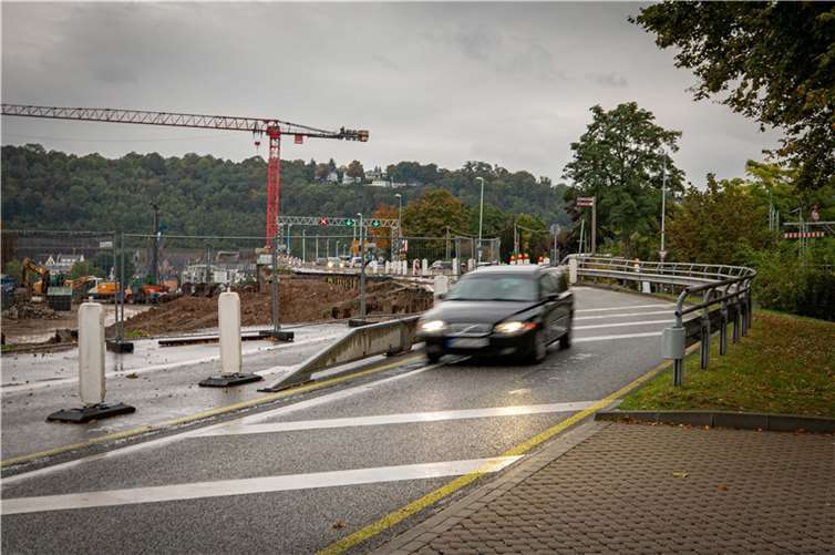 Der Abfahrtsast von der Pfaffendorfer Brücke in die Neustadt wird ab 16. Oktober voraussichtlich für zwei Wochen gesperrt.  Foto: Stadt Koblenz/Andreas Egenolf