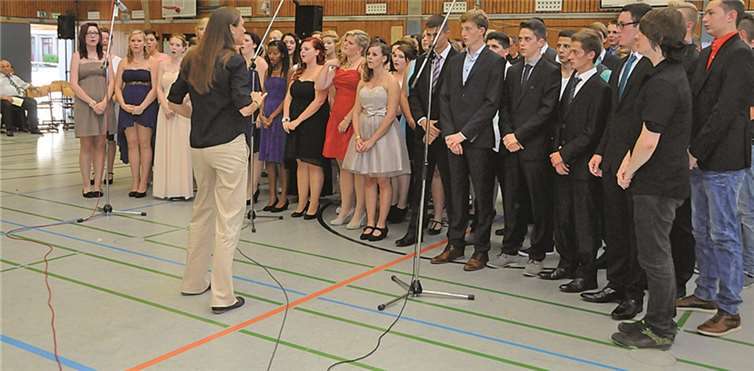Der Abschlusschor unter der Leitung von Tatjana Fink. privat